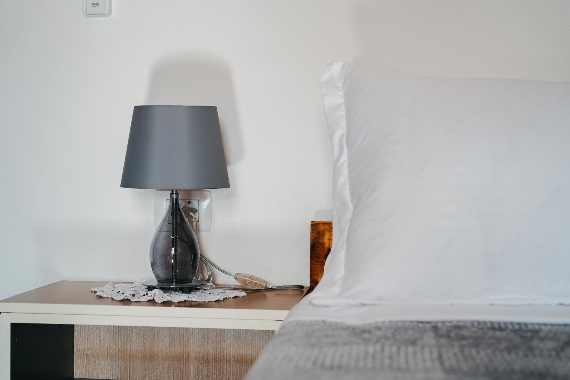 Hotel Bujtina Anlu Nepravishte Esterno foto