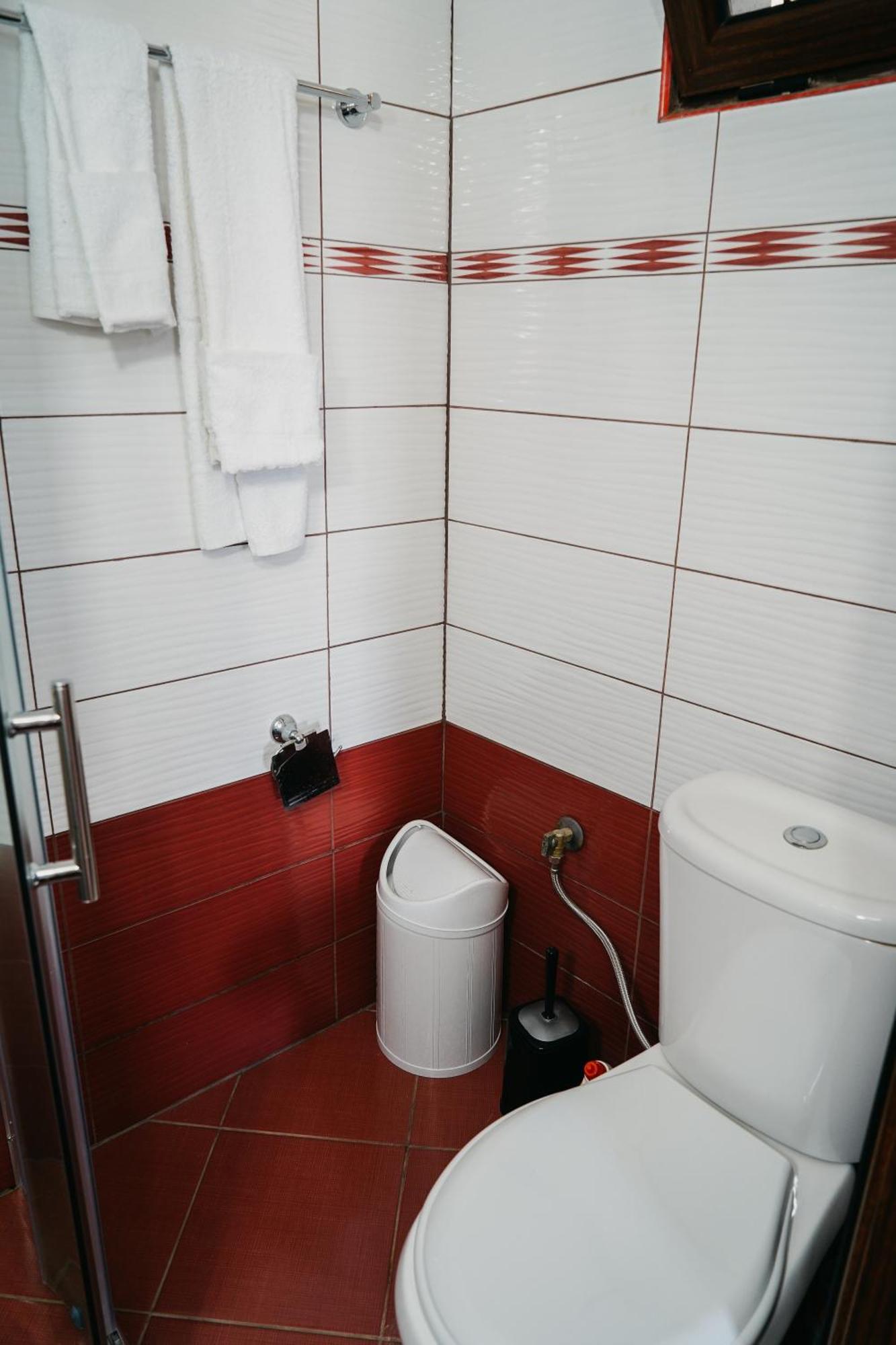 Hotel Bujtina Anlu Nepravishte Esterno foto