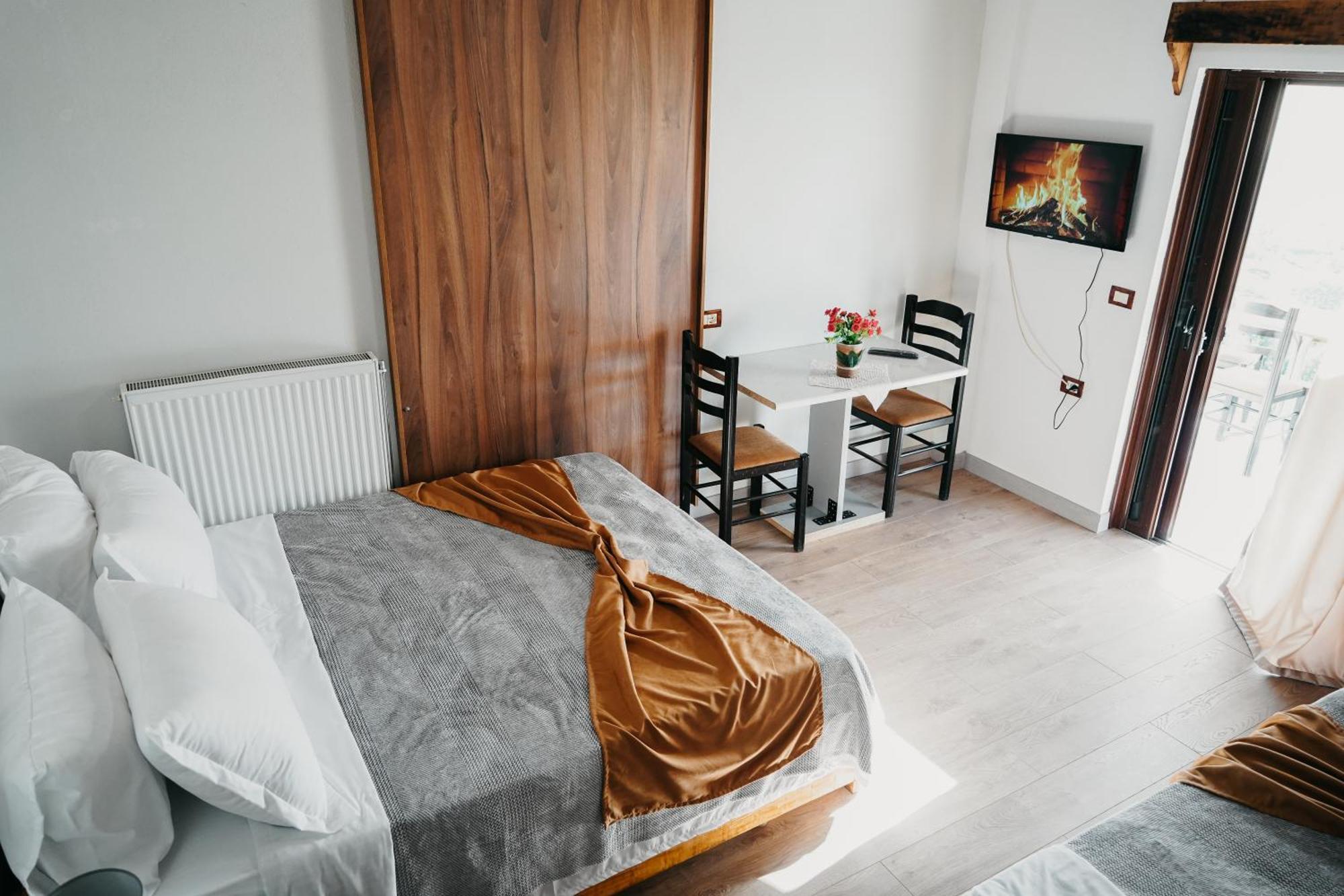 Hotel Bujtina Anlu Nepravishte Esterno foto