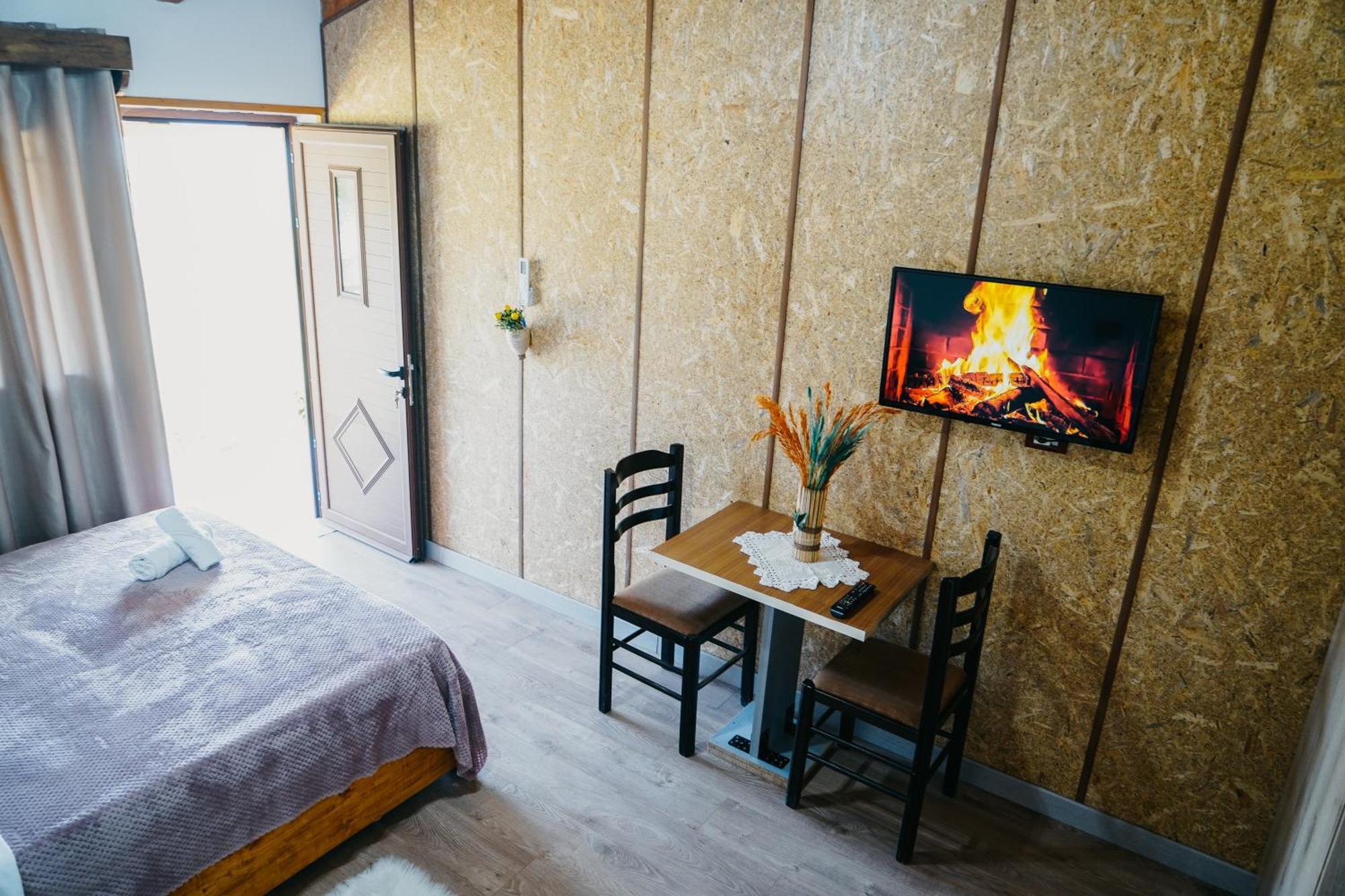 Hotel Bujtina Anlu Nepravishte Esterno foto
