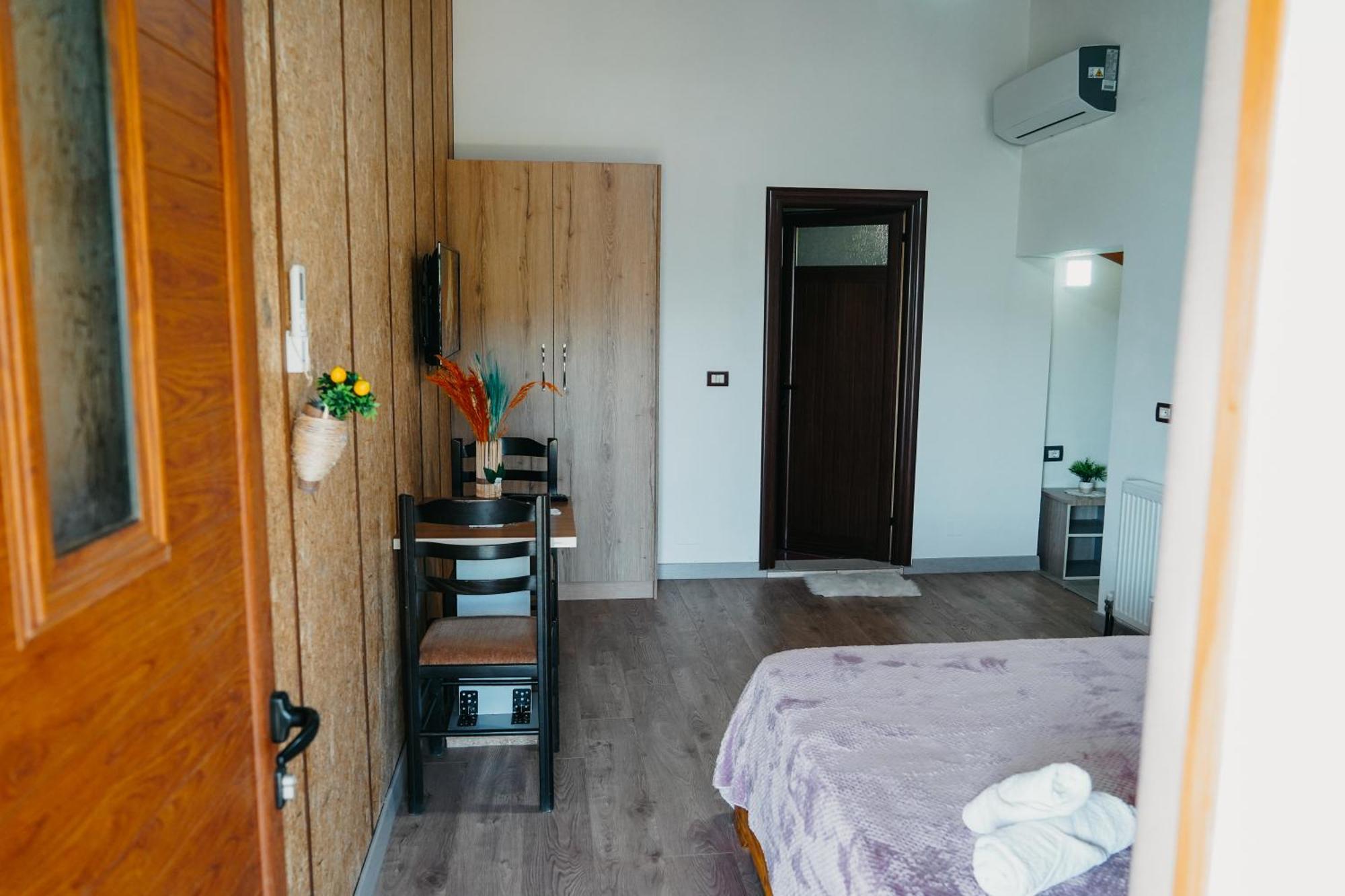 Hotel Bujtina Anlu Nepravishte Esterno foto