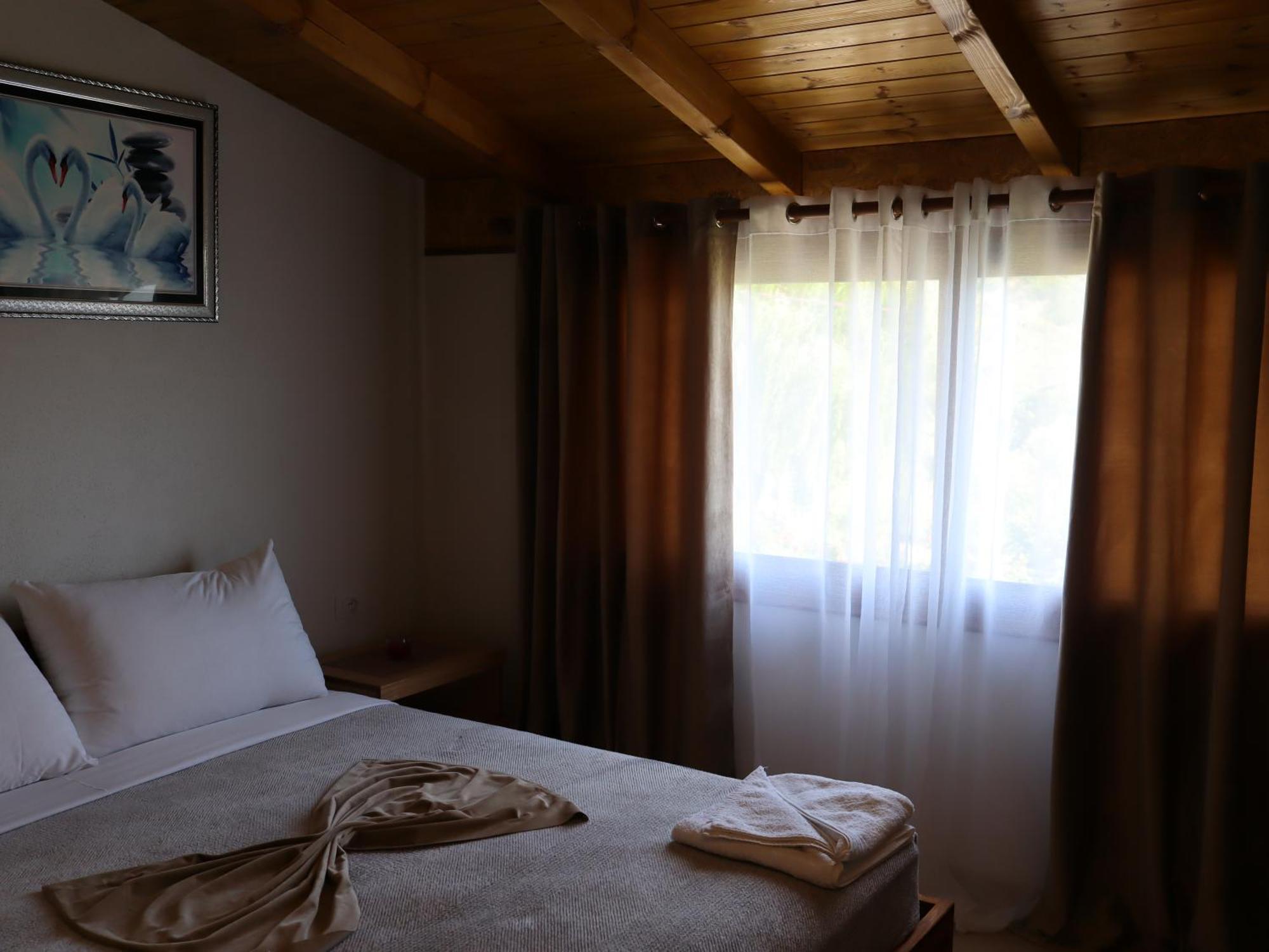 Hotel Bujtina Anlu Nepravishte Esterno foto