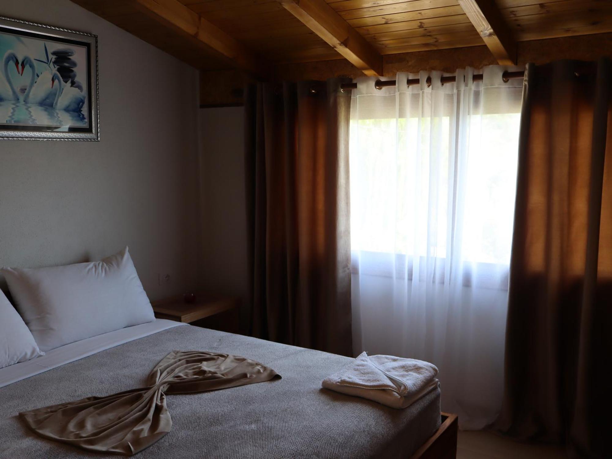 Hotel Bujtina Anlu Nepravishte Esterno foto
